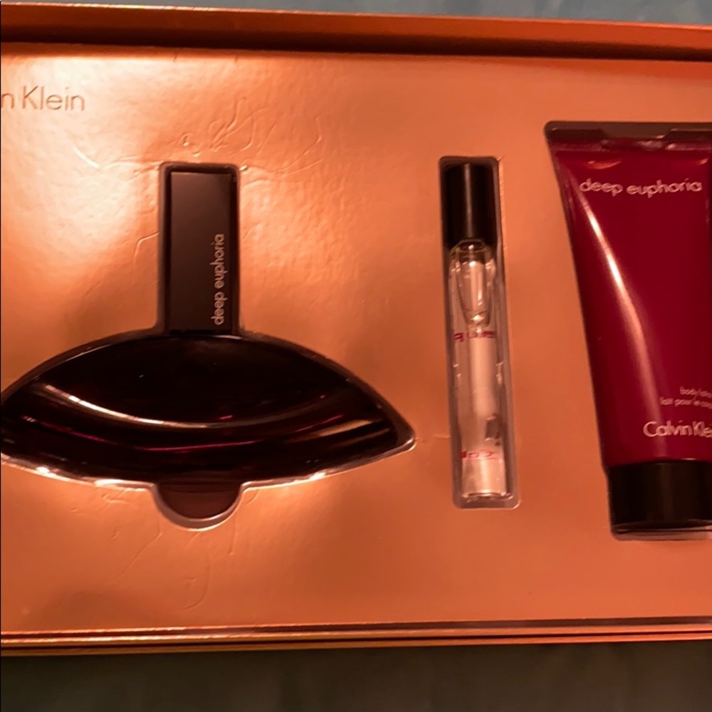 Women Deep Euphoria Fragrance